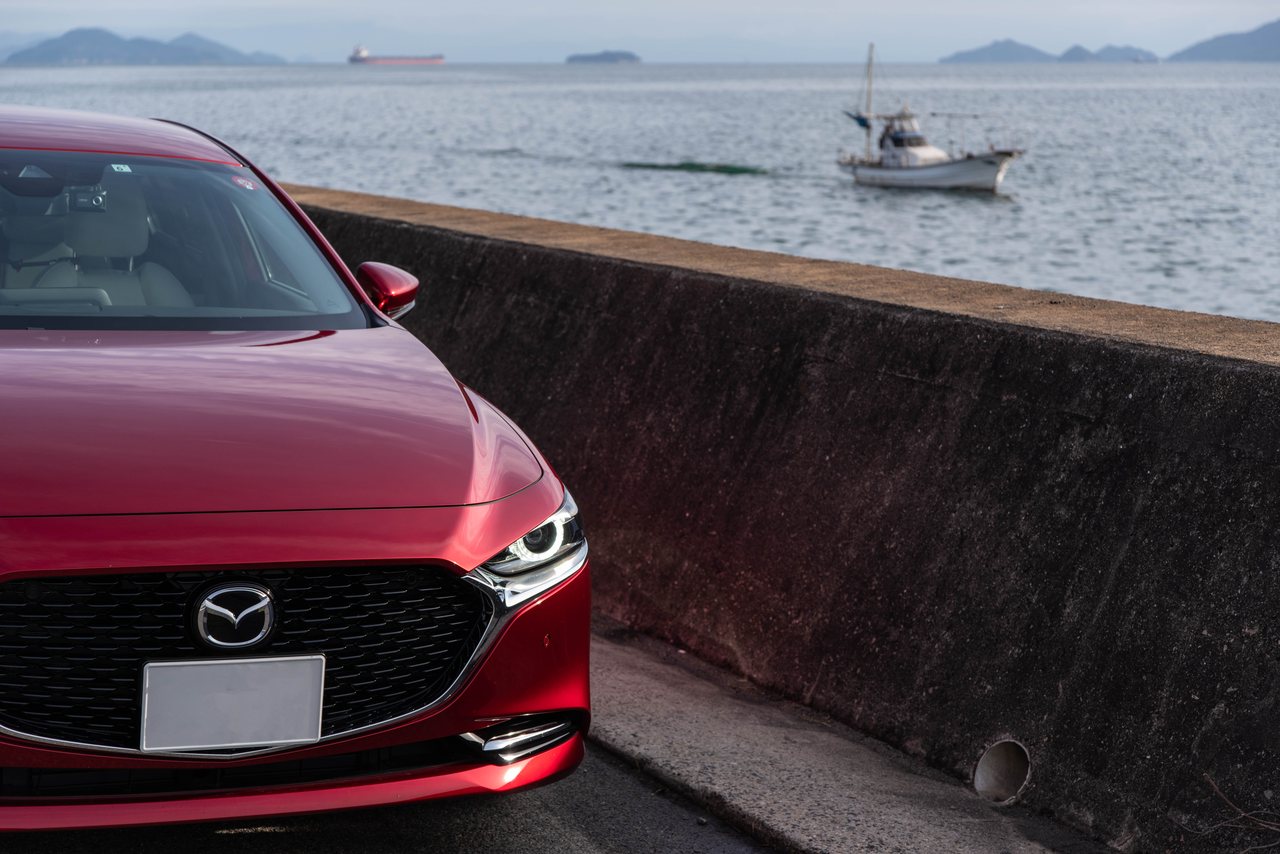 海辺のMAZDA3